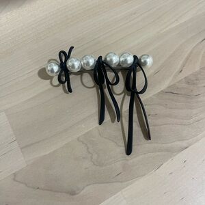 HEAVEN BY MARC JACOBS -SANDY LIANG WOMEN'S PEARL BARRETTE